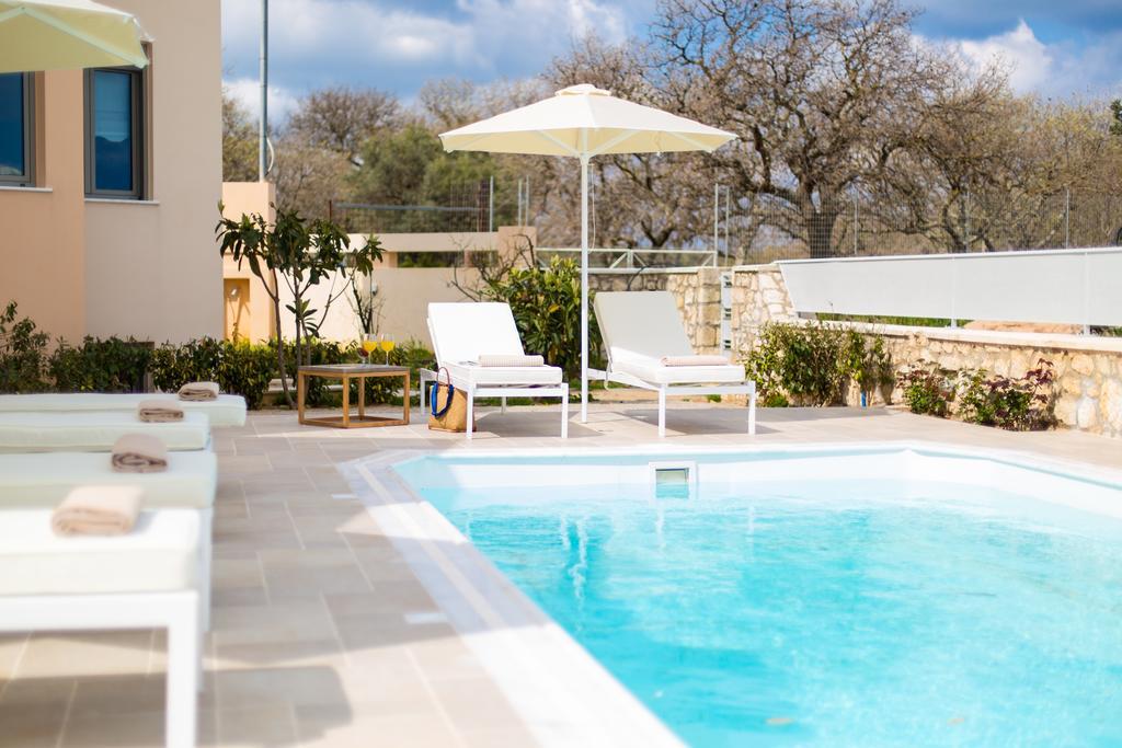 Deluxe Villa Ianthos - Outdoor Hot Tub & Kids Pool Gállos Zewnętrze zdjęcie